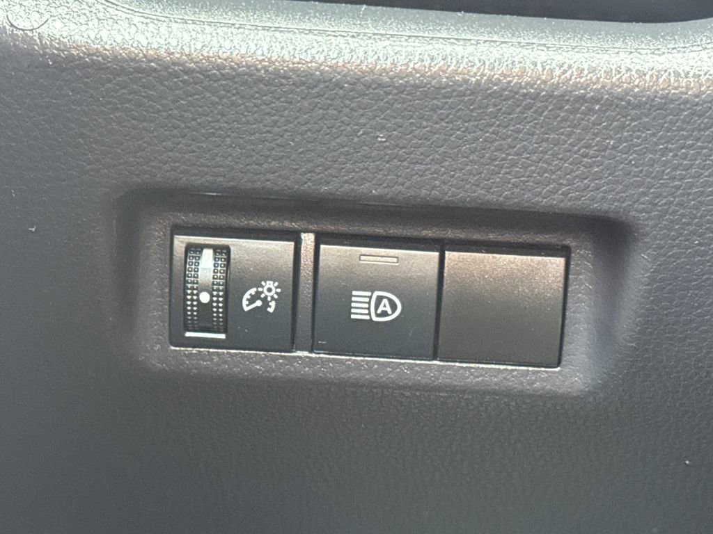 Used 2024 Toyota RAV4 LE image 32