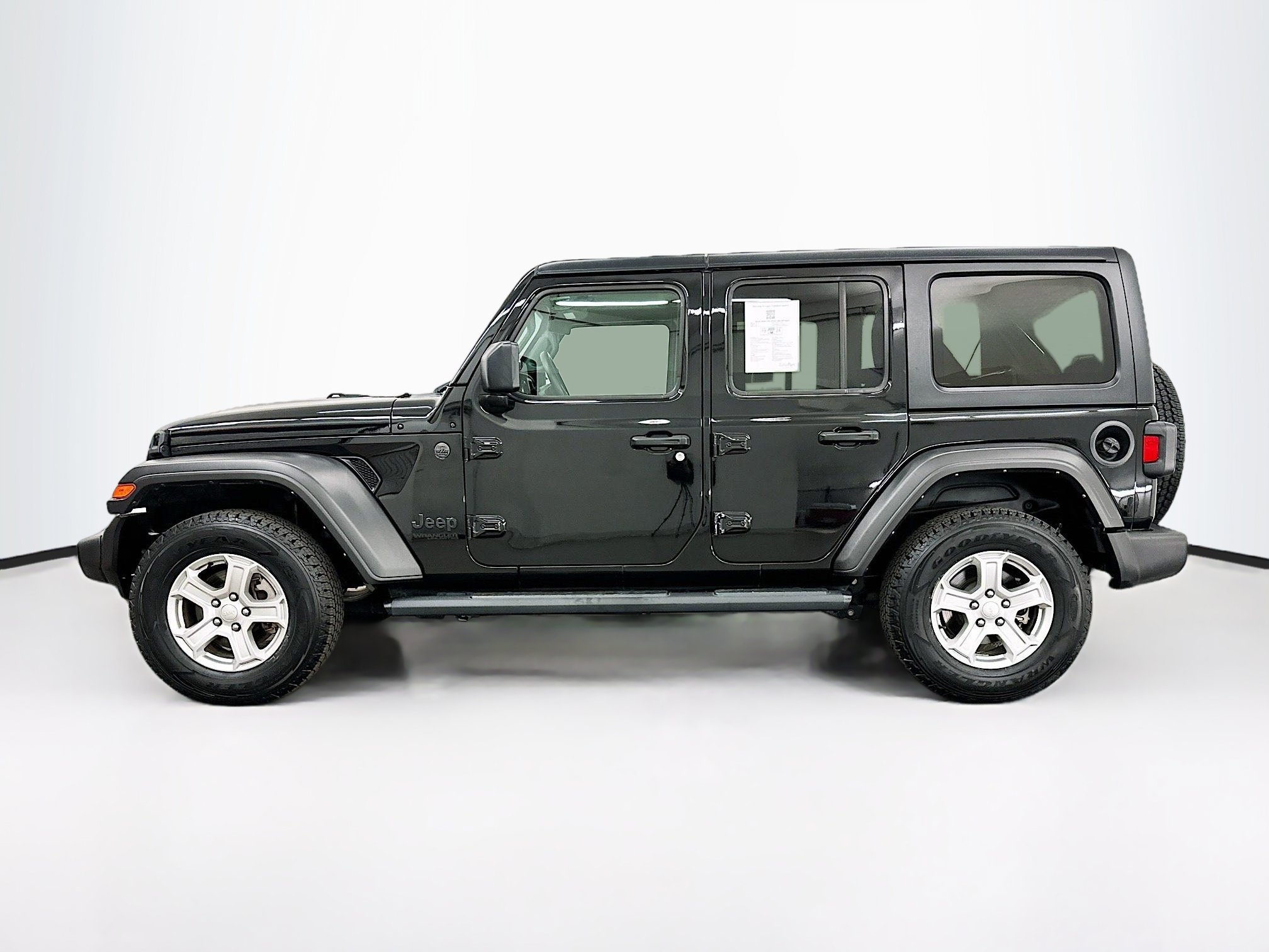 Used 2022 Jeep Wrangler Unlimited Sport AWD/4WD image 4