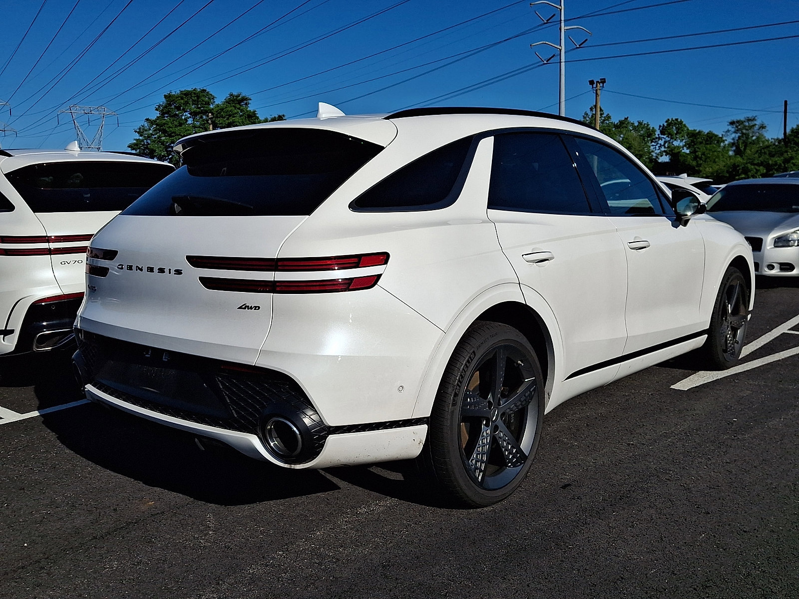 Used 2023 Genesis GV70 2.5T w/ Sport Prestige Package AWD/4WD image 4