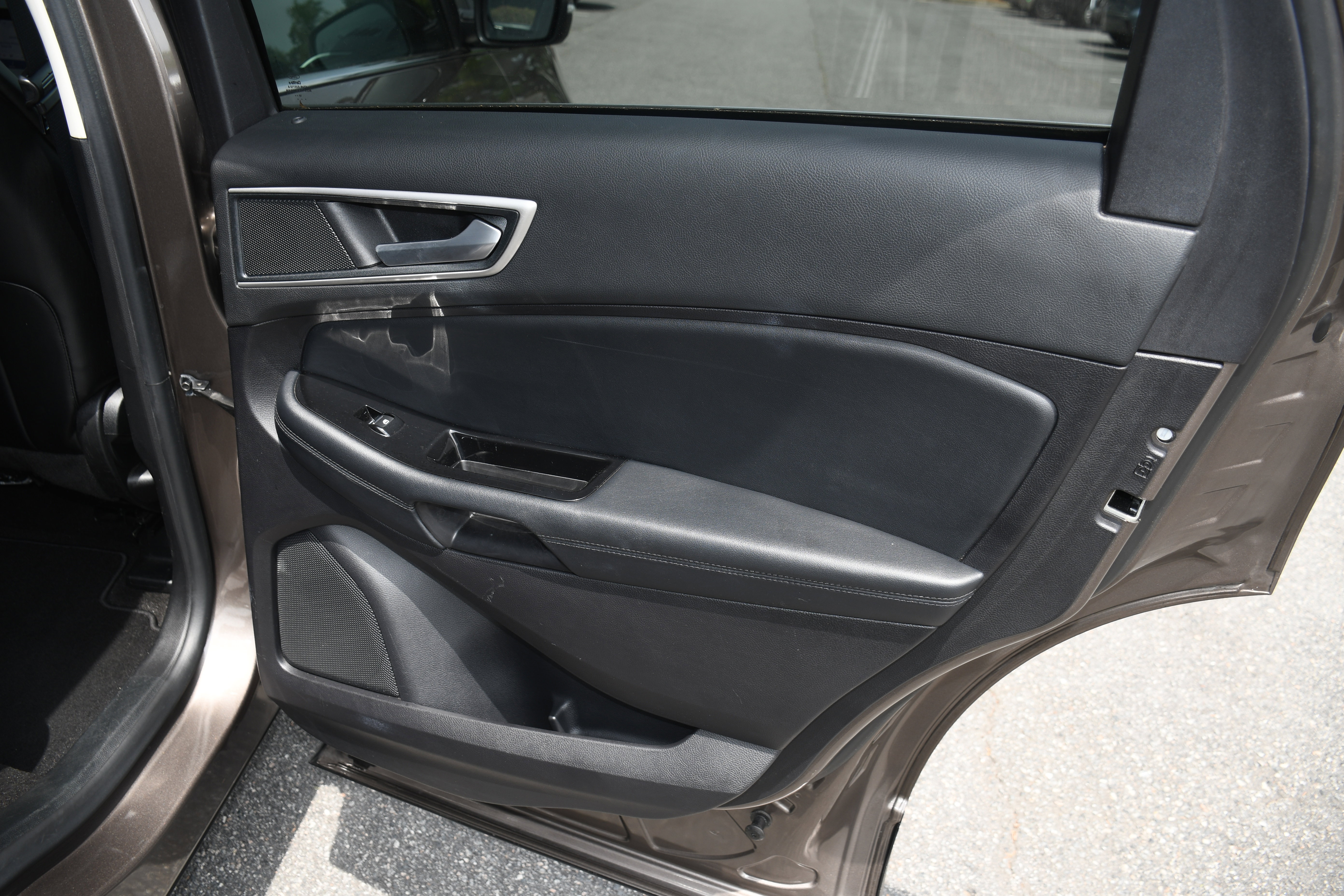 Used 2019 Ford Edge SEL w/ Equipment Group 201A AWD/4WD image 19