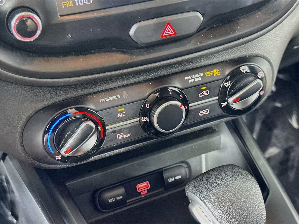 Used 2022 Kia Soul LX FWD image 26
