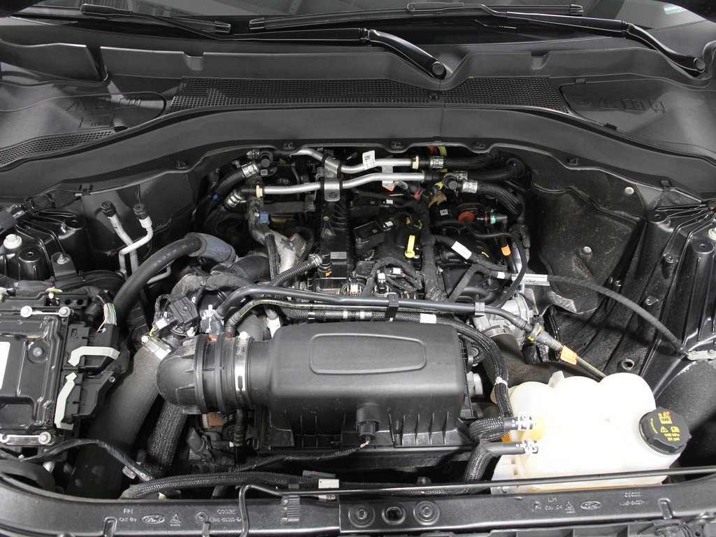 Certified 2022 Ford Explorer XLT w/ Equipment Group 202A image 23