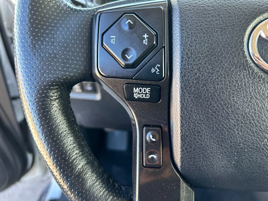 Used 2024 Toyota 4Runner TRD Off-Road Premium AWD/4WD image 15