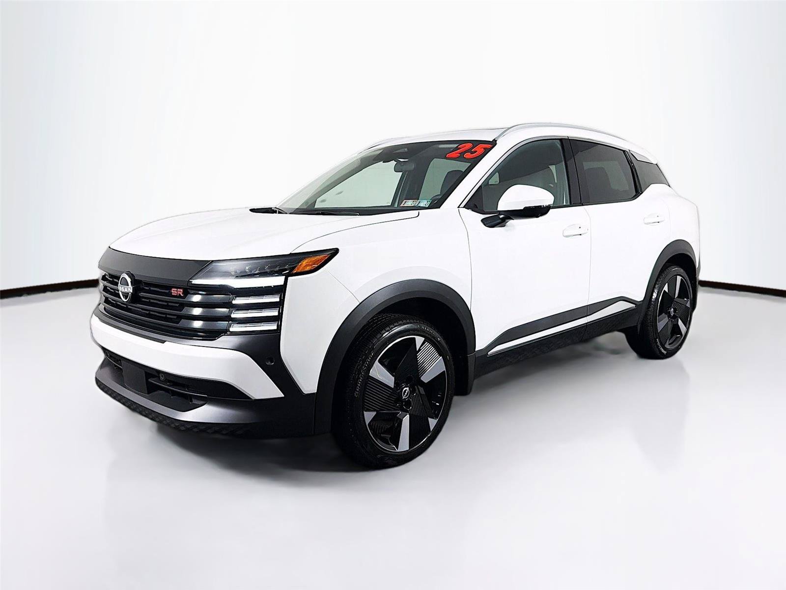 Used 2025 Nissan Kicks SR w/ SR Premium Package AWD/4WD image 7