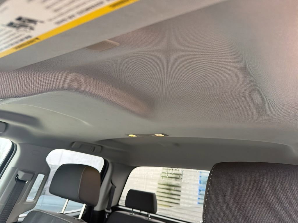 Used 2018 Chevrolet Silverado 1500 LT w/ Midnight Edition image 26