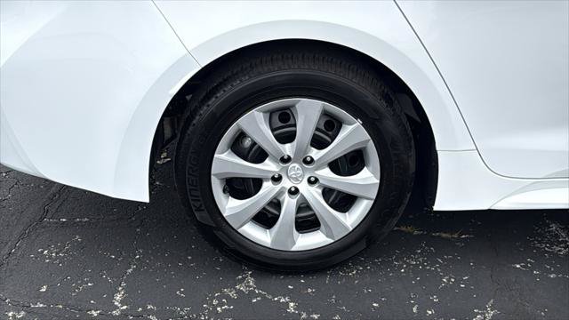 Certified 2025 Toyota Corolla LE FWD image 13