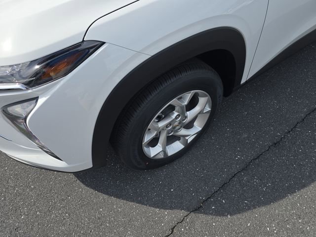 New 2026 Chevrolet Trax LS w/ LS Convenience Package FWD image 9