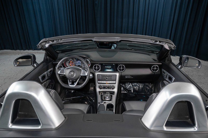 Used 2020 Mercedes-Benz SLC 300 image 6