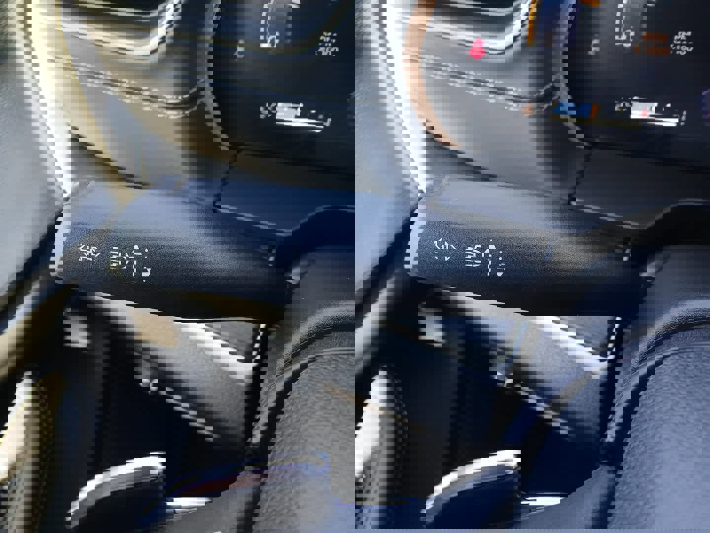 New 2025 Jeep Grand Cherokee L Laredo w/ Luxury Tech Group I image 28