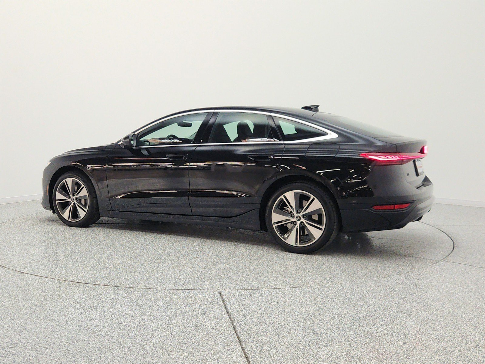 Used 2025 Audi A6 e-tron Premium Plus w/ Premium Plus RWD image 8