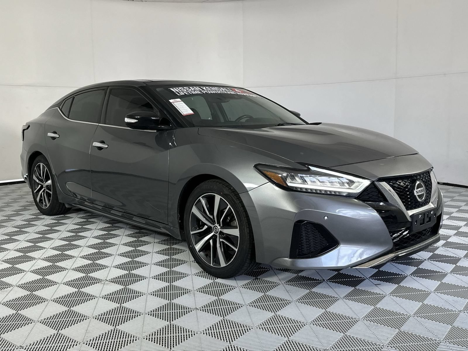Used 2020 Nissan Maxima 3.5 SL w/ Floor Mat Group FWD video 2