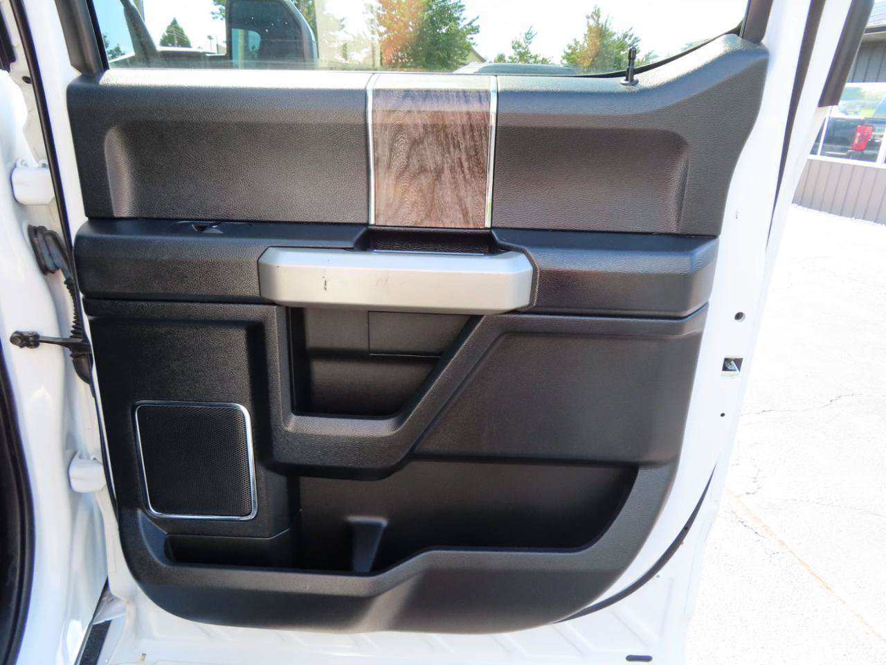 Used 2018 Ford F250 Lariat w/ Lariat Ultimate Package AWD/4WD image 50