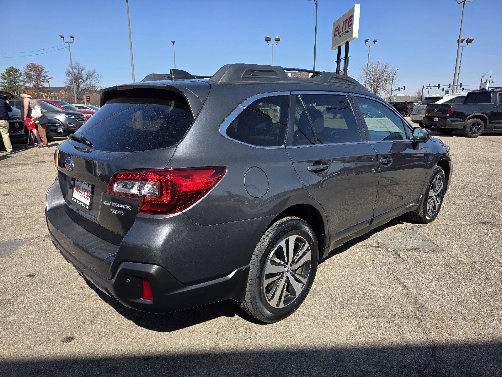 Used 2019 Subaru Outback 3.6R Limited image 5