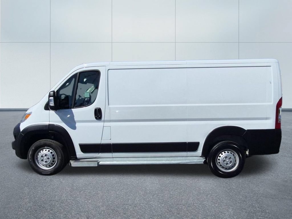 Used 2025 RAM ProMaster 2500 w/ U-Haul Equipment Group FWD image 3