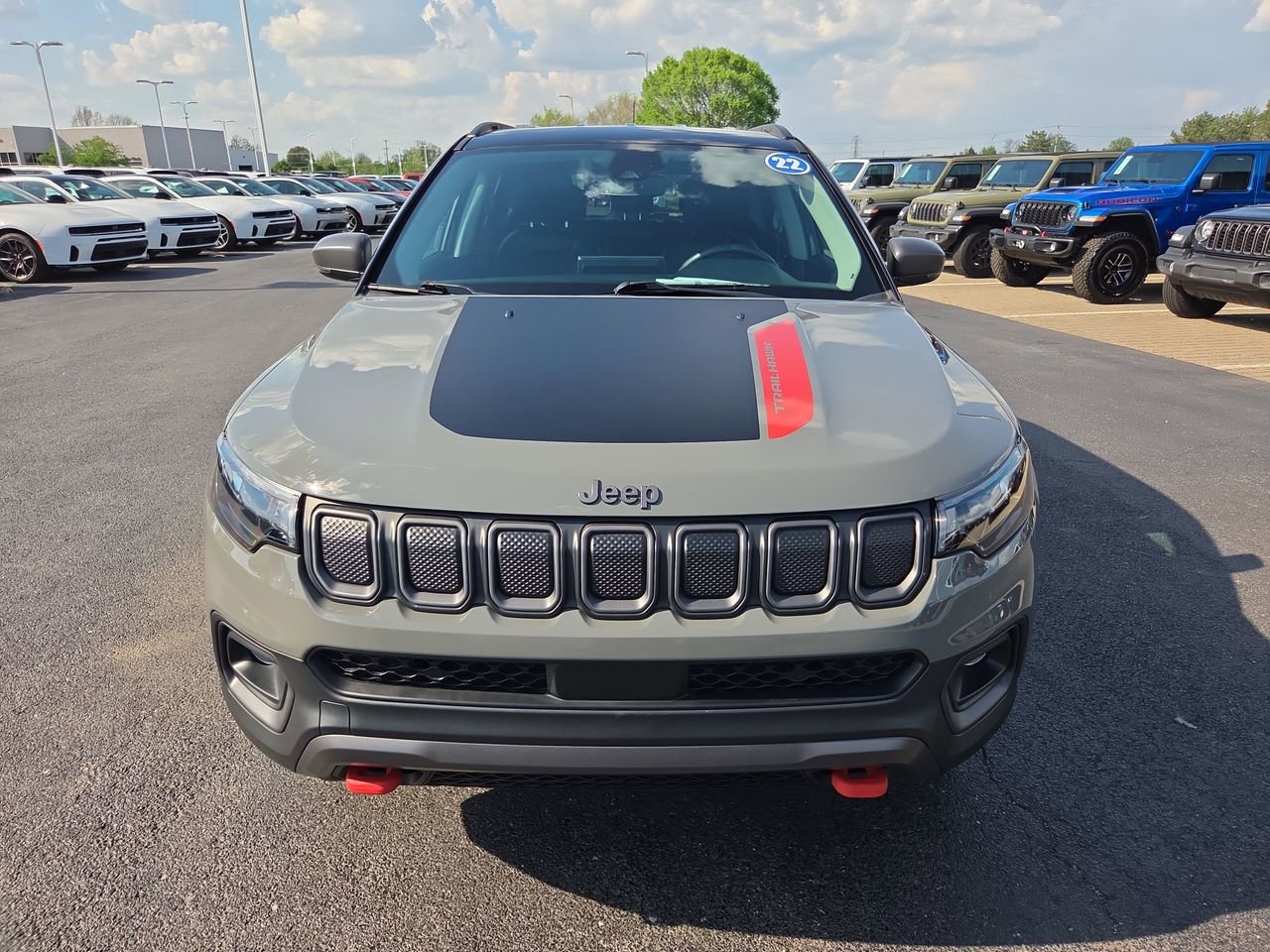 Used 2022 Jeep Compass Trailhawk w/ Trailhawk Convenience Group AWD/4WD image 2