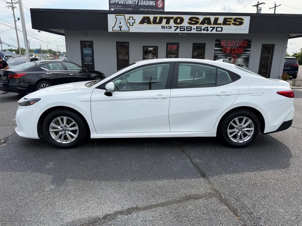 Used 2025 Toyota Camry LE FWD image 1