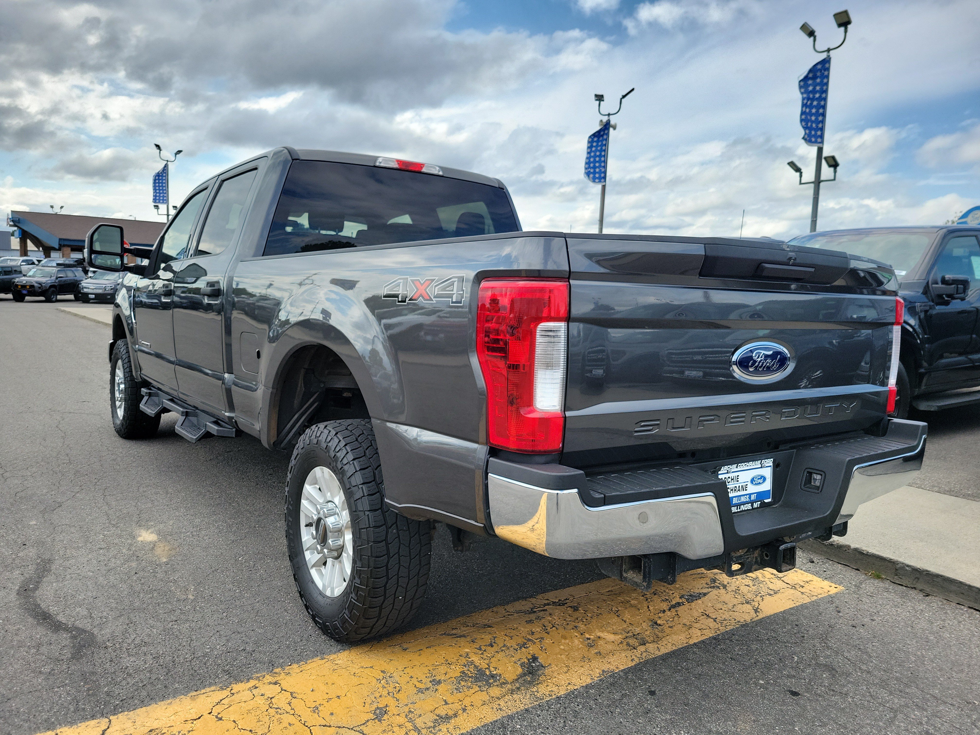 Certified 2019 Ford F250 XLT AWD/4WD image 3