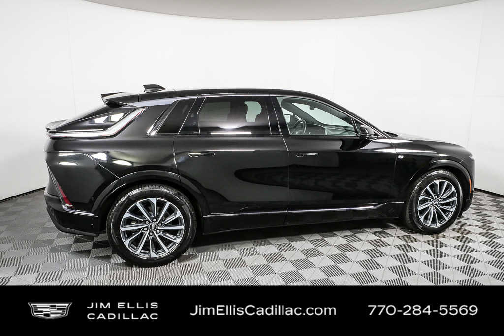 Used 2024 Cadillac Lyriq Sport AWD/4WD image 2