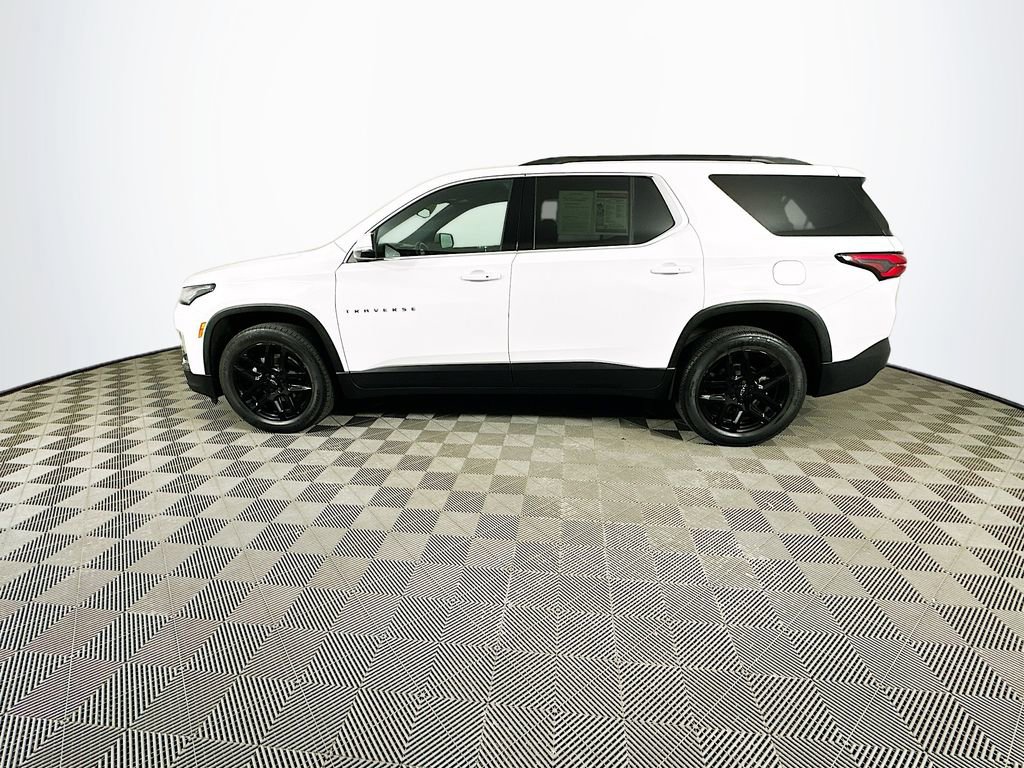 Used 2022 Chevrolet Traverse LT image 7