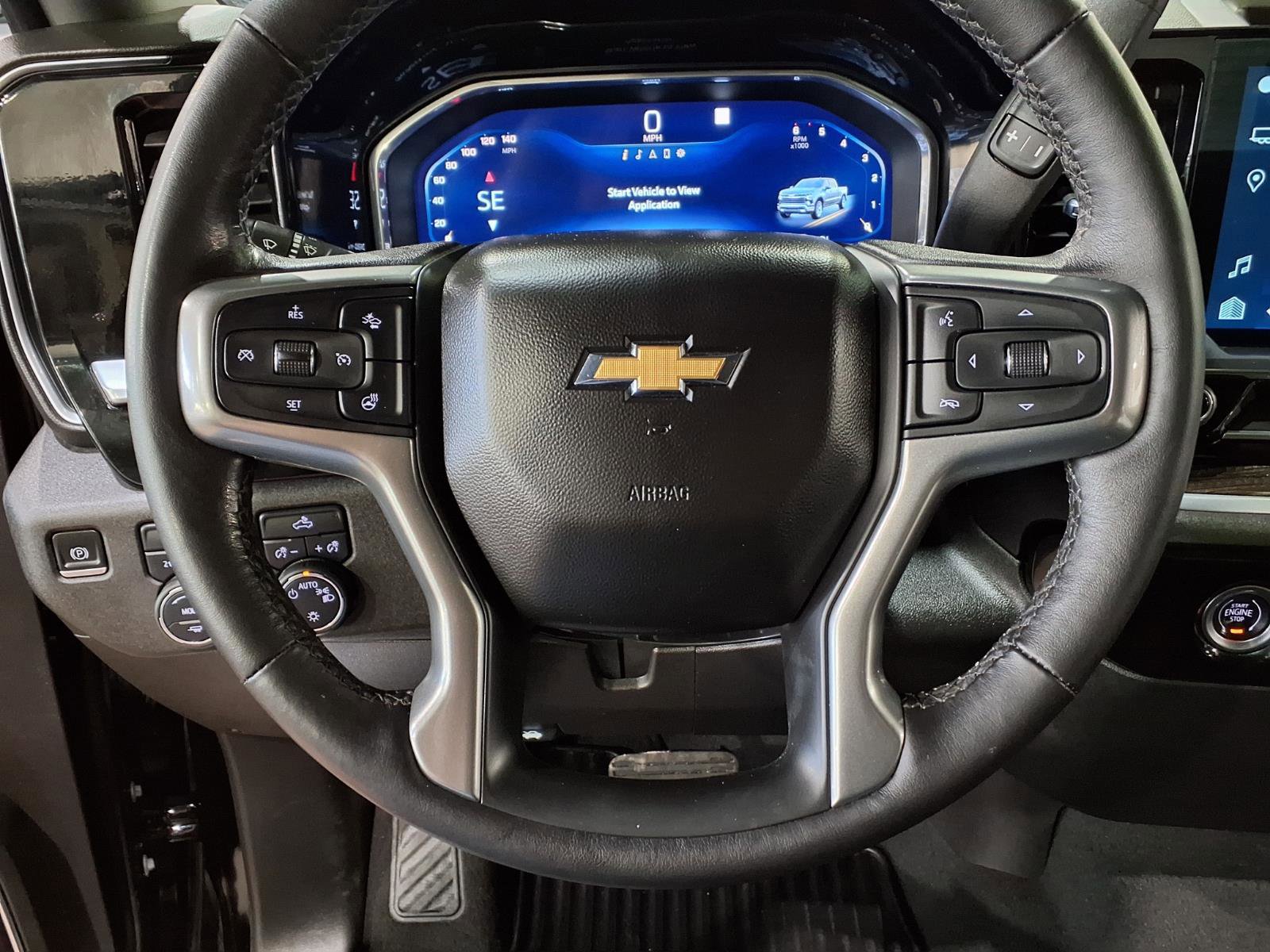 Used 2022 Chevrolet Silverado 1500 LT AWD/4WD image 17