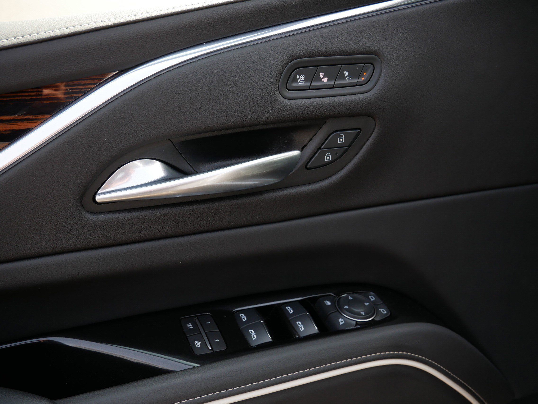 Certified 2024 Cadillac Escalade Premium Luxury image 20