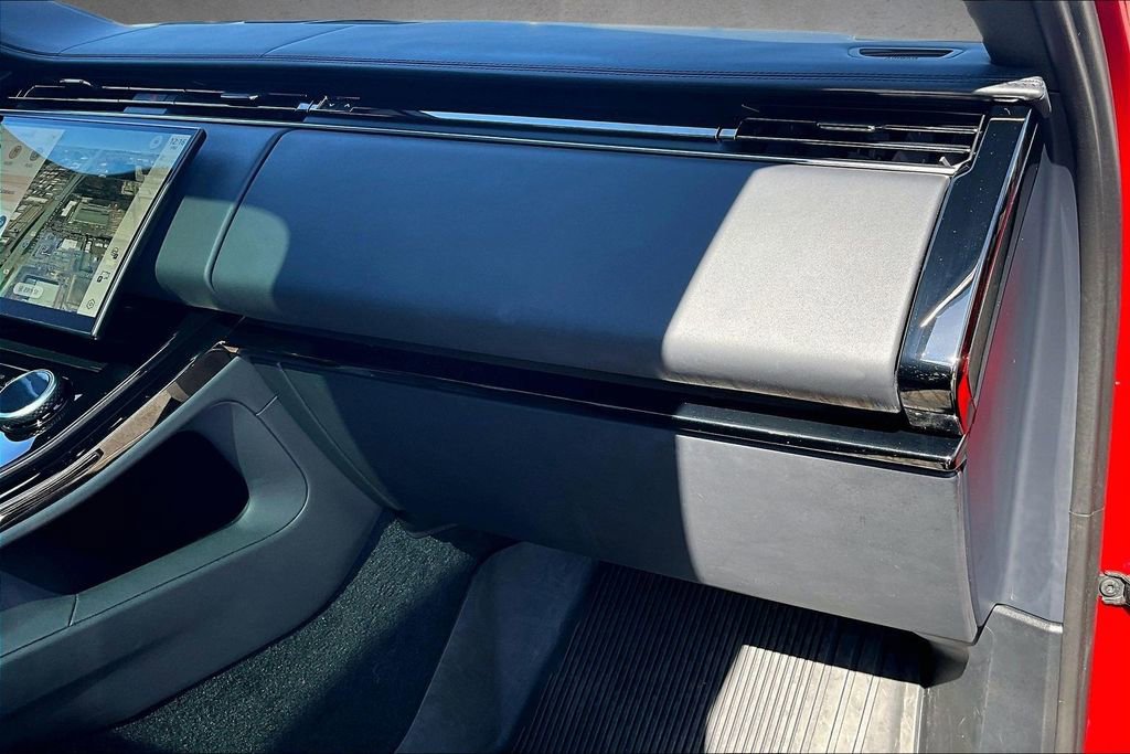 Used 2023 Land Rover Range Rover Sport SE Dynamic image 16