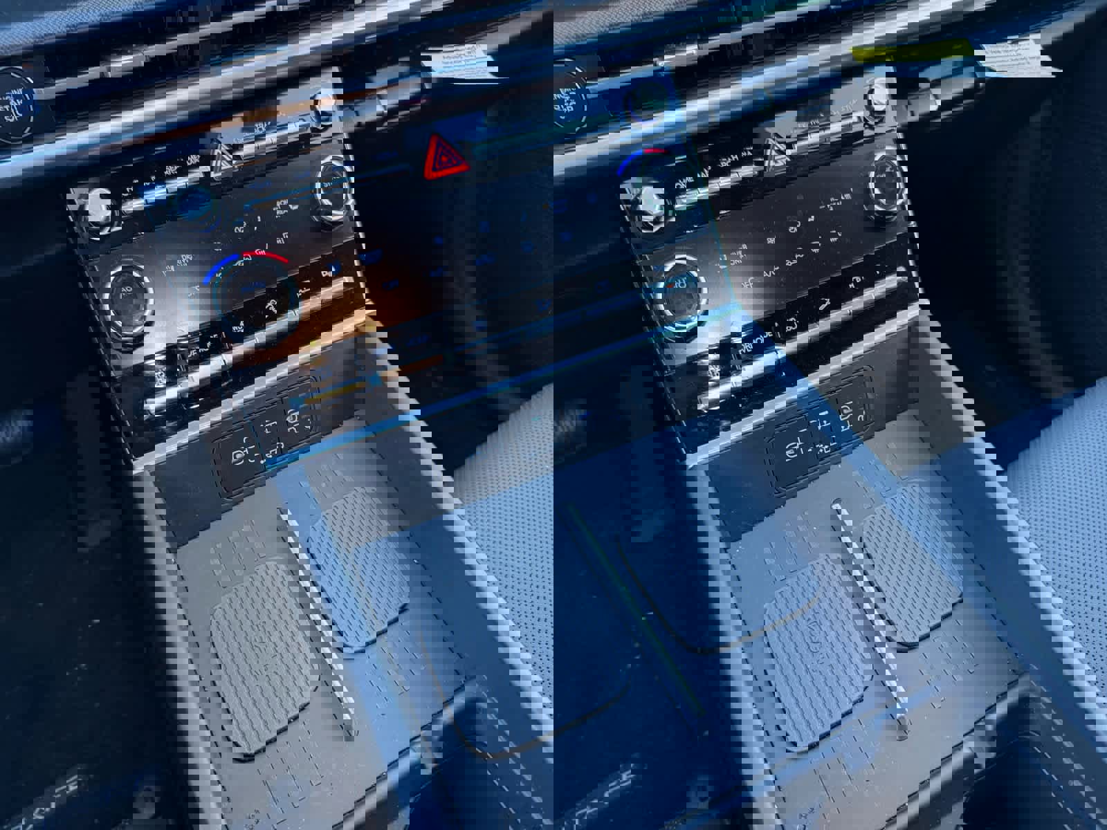 Used 2025 Hyundai Santa Fe SEL image 14