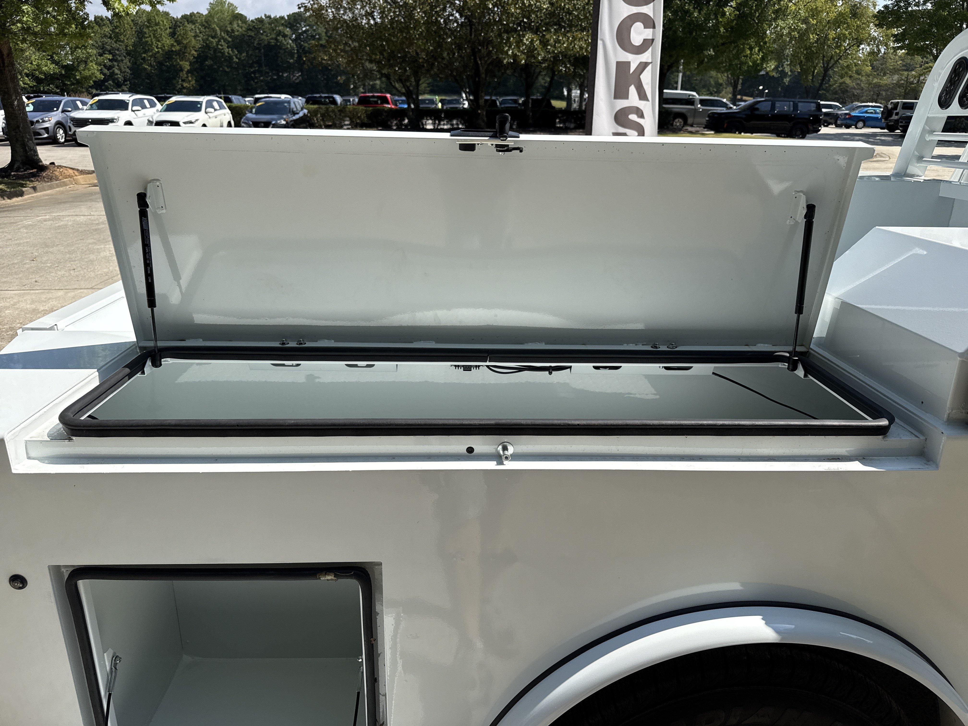 New 2026 RAM 3500 Tradesman AWD/4WD image 24