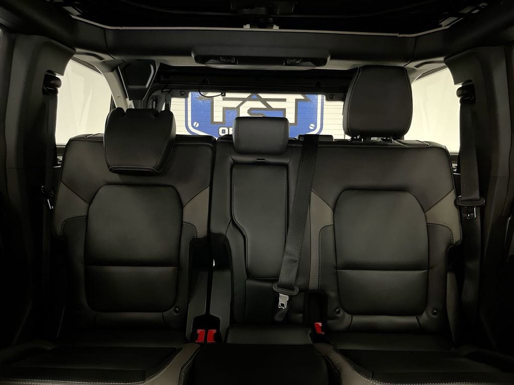 New 2025 Ford Bronco Outer Banks w/ Sasquatch Package image 23