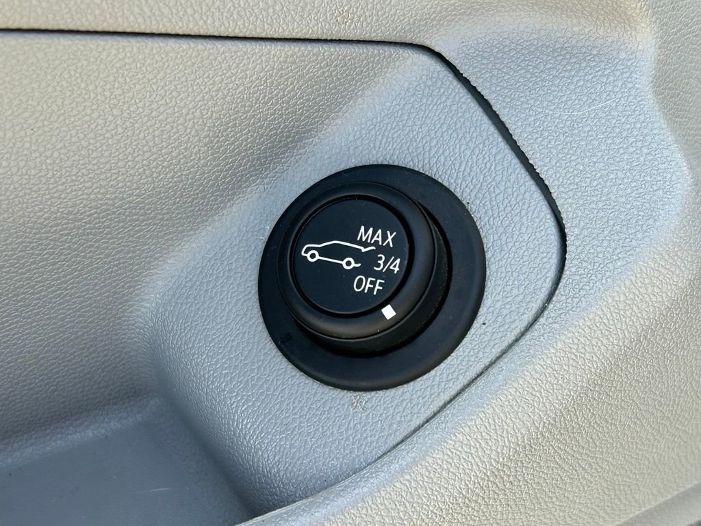 Used 2022 GMC Terrain SLT image 27