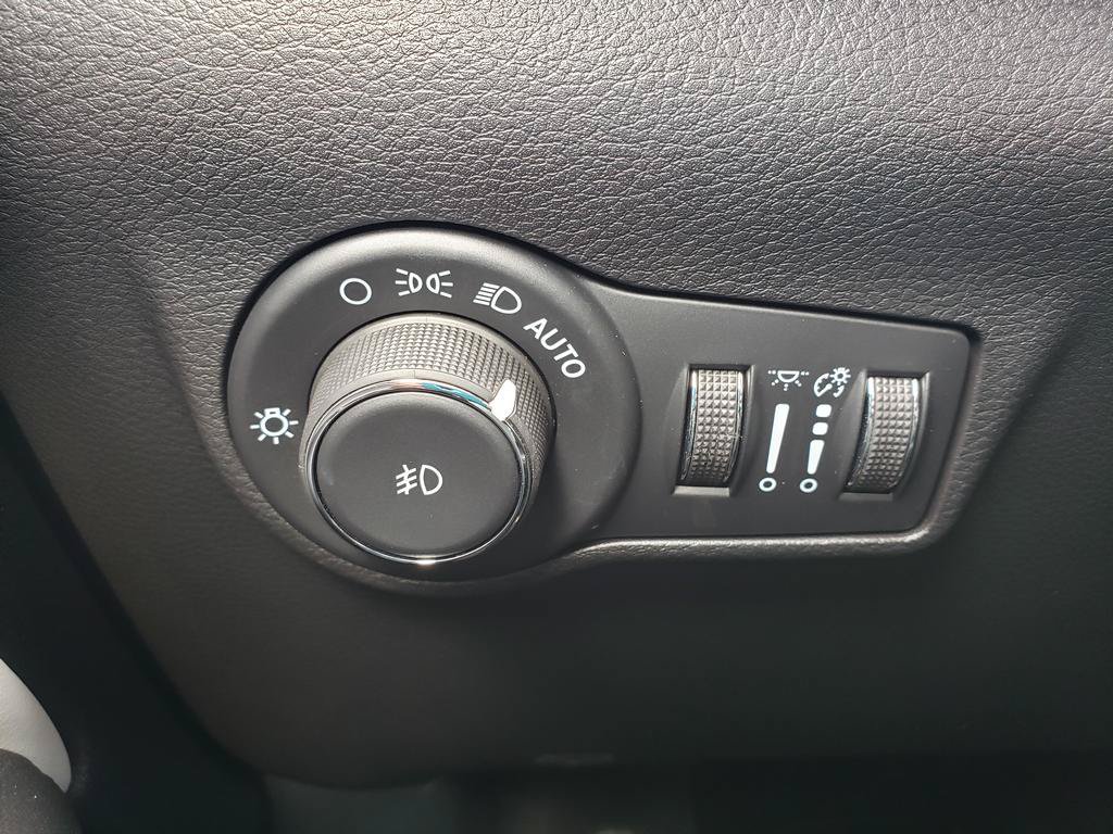 New 2026 Jeep Compass Limited AWD/4WD image 23