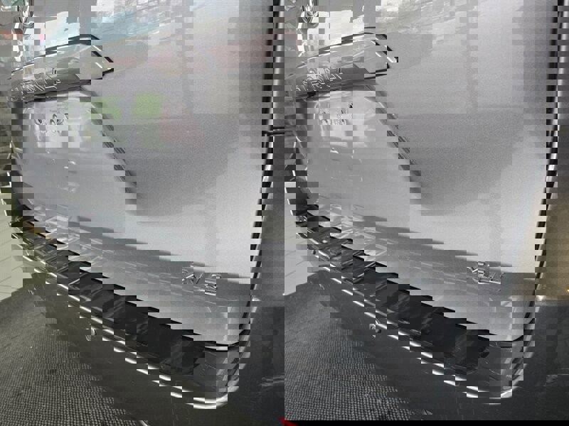 Used 2017 Toyota Sienna XLE w/ XLE Navigation Package image 31