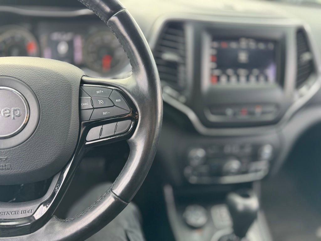 Used 2021 Jeep Cherokee Altitude image 8