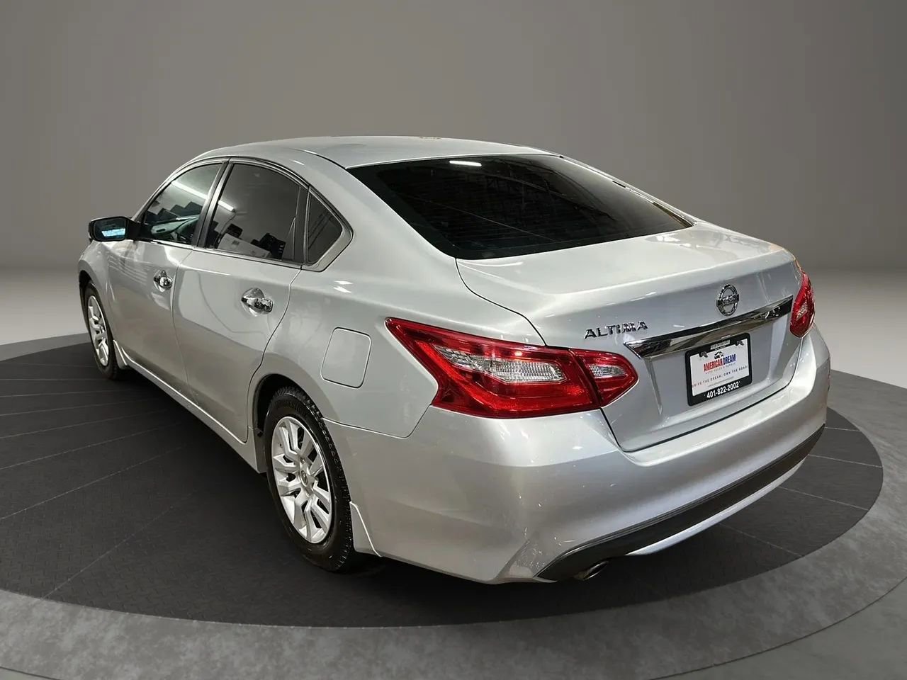 Used 2017 Nissan Altima 2.5 S w/ Power Driver Seat Package image 3