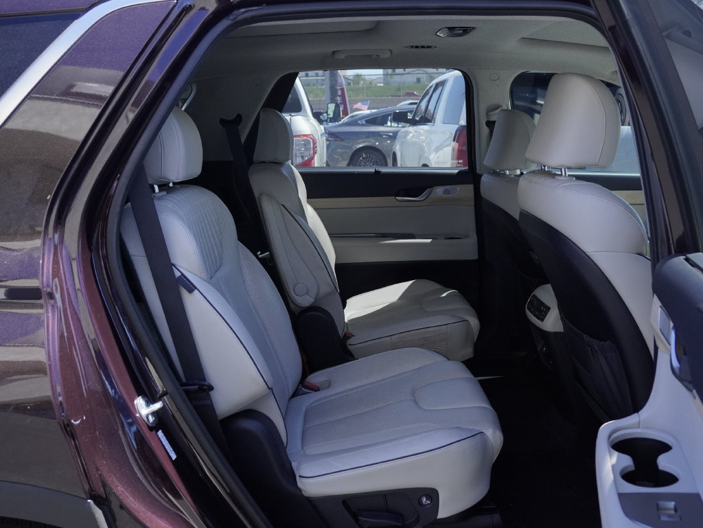 Used 2023 Hyundai Palisade Limited FWD image 28
