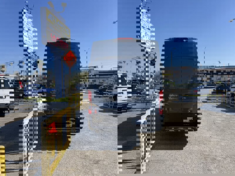 Used 2019 Ford Transit 250 148 High Roof Extended image 3