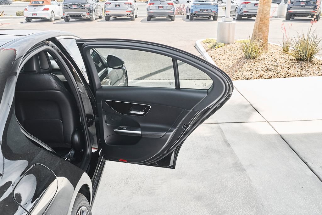 Used 2025 Mercedes-Benz C 300 4MATIC Sedan image 11