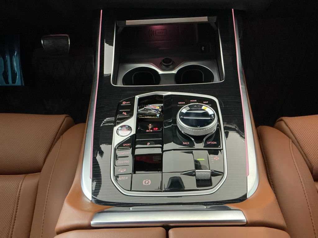 Certified 2026 BMW X7 M60i w/ Executive Package AWD/4WD image 13