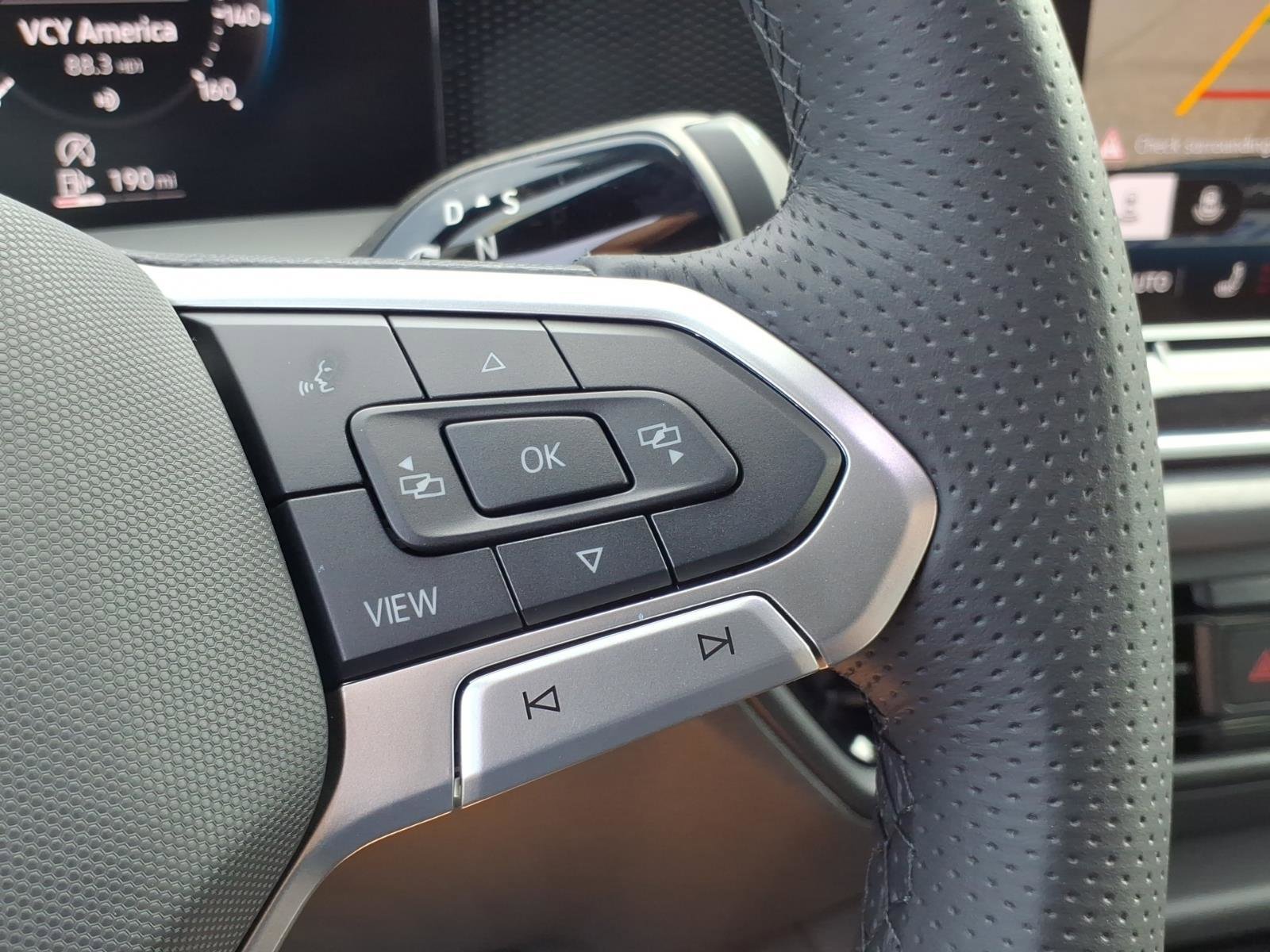 New 2026 Volkswagen Tiguan SE R-Line image 20