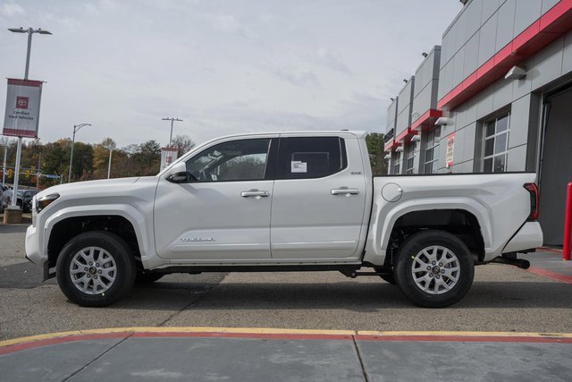 New 2025 Toyota Tacoma SR5 image 4