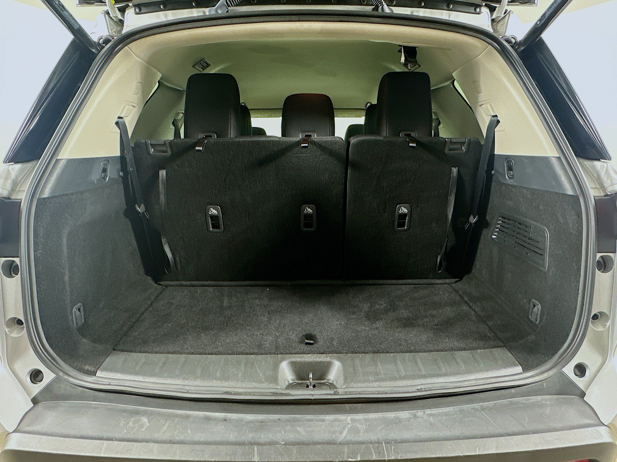 Used 2025 Nissan Pathfinder SV AWD/4WD image 29