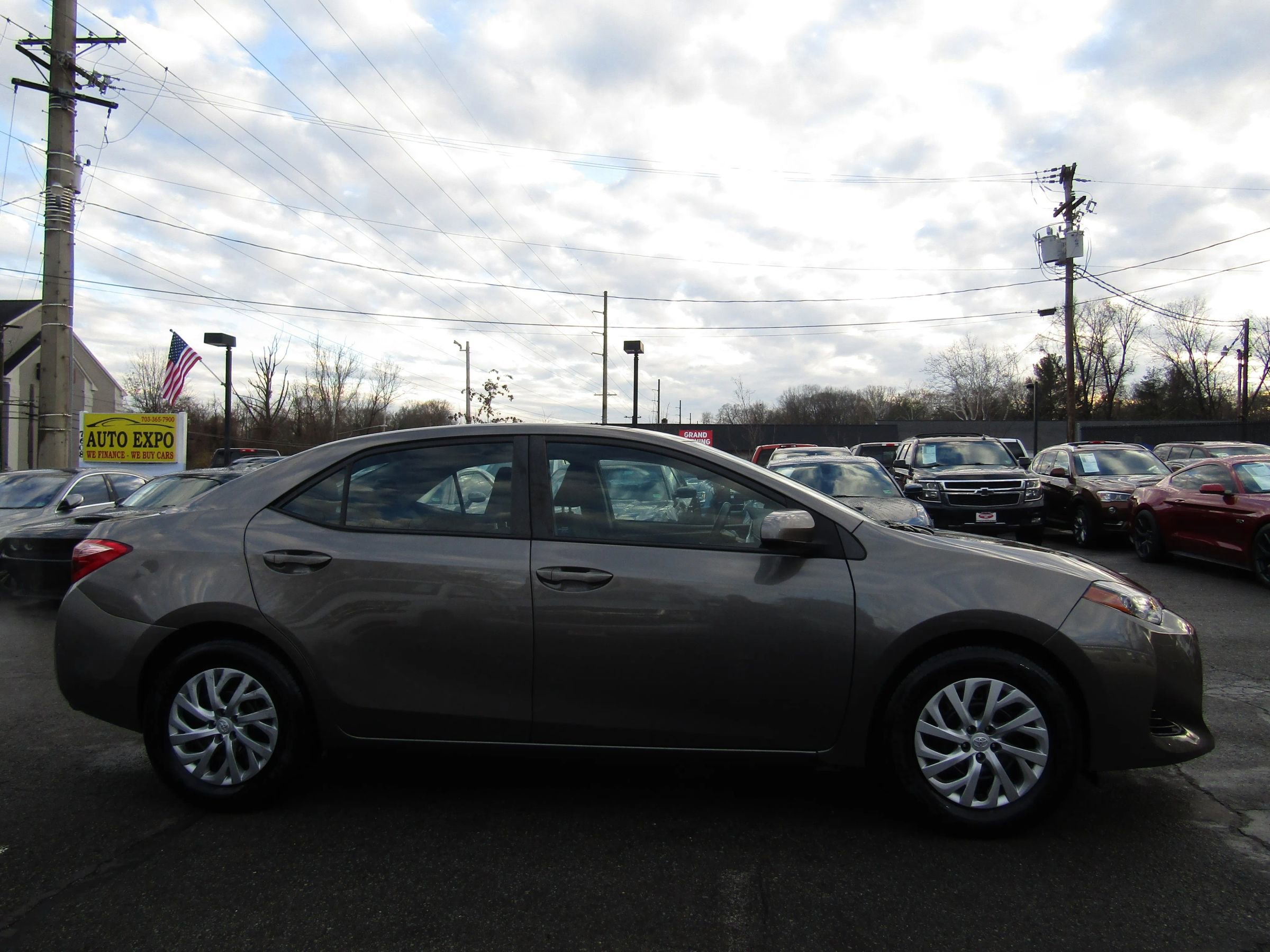 Used 2017 Toyota Corolla LE w/ Carpet Mat Package (TMS) image 3