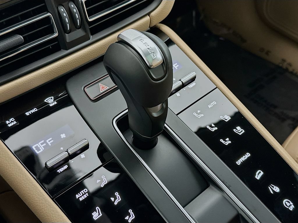 Certified 2026 Porsche Macan AWD/4WD image 19