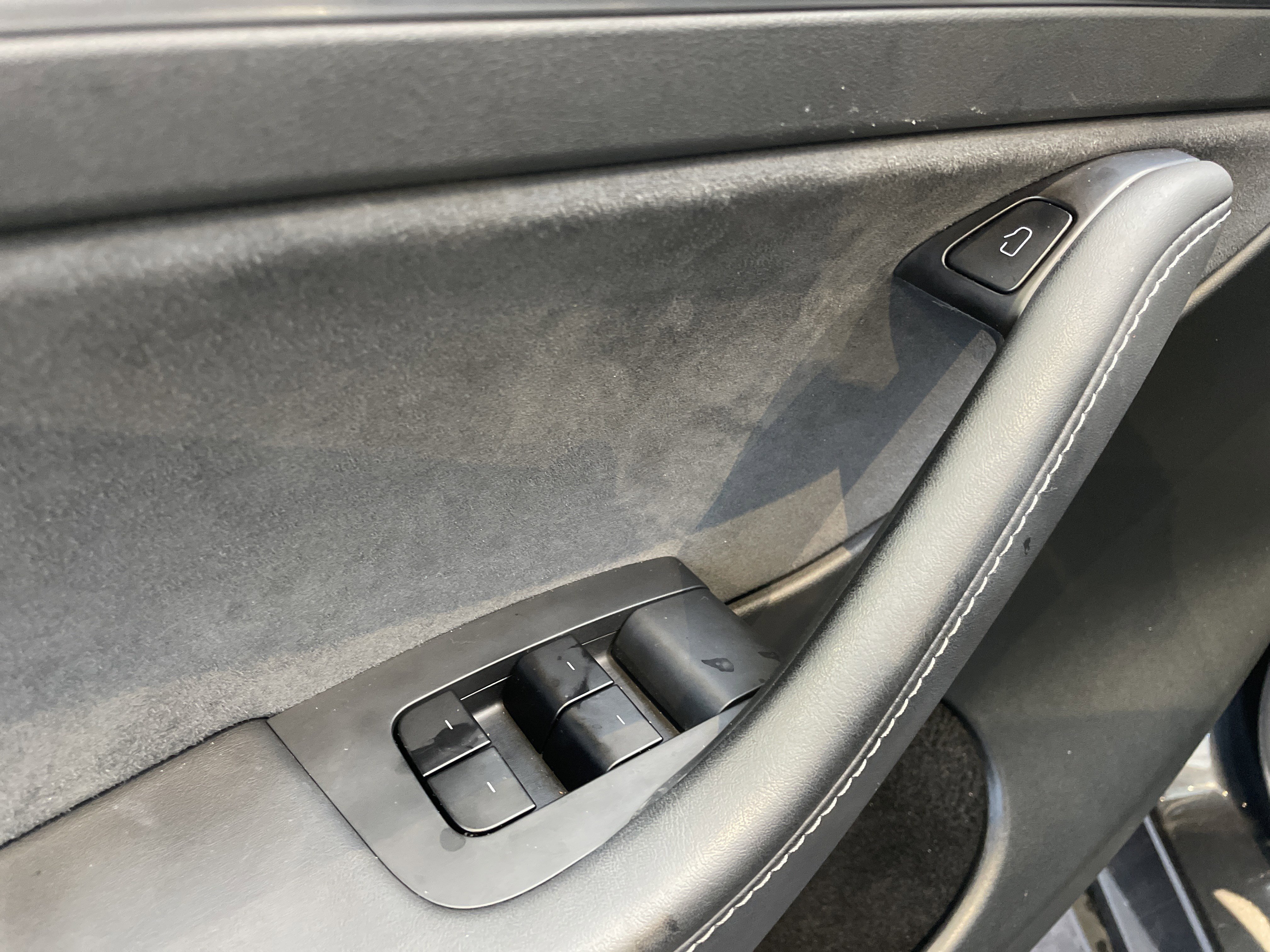 Used 2025 Tesla Model Y Long Range AWD/4WD image 15