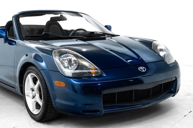 Used 2001 Toyota MR2 RWD image 16
