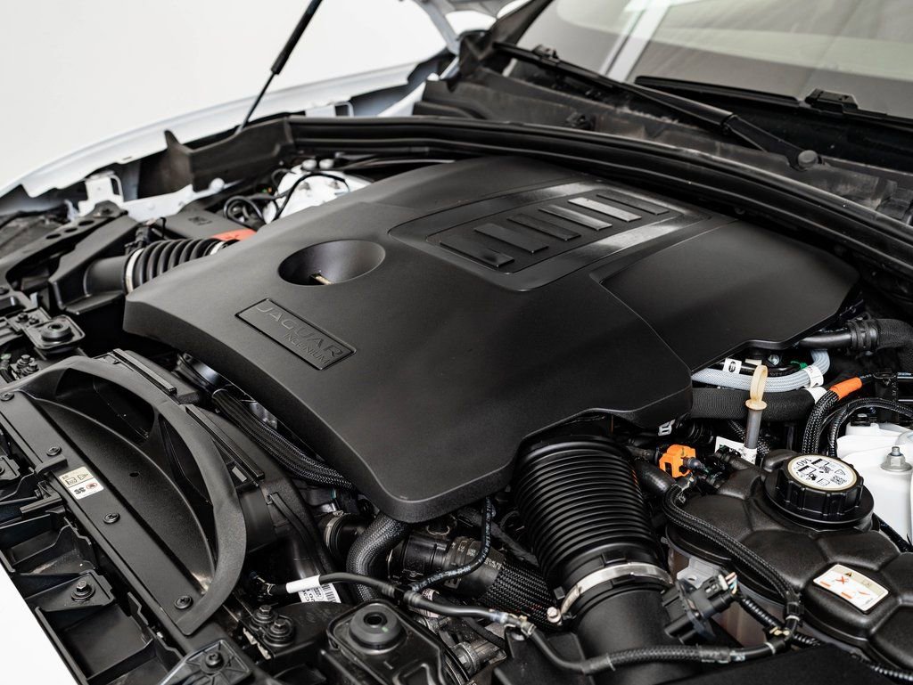 Certified 2024 Jaguar F-PACE R-Dynamic S image 46