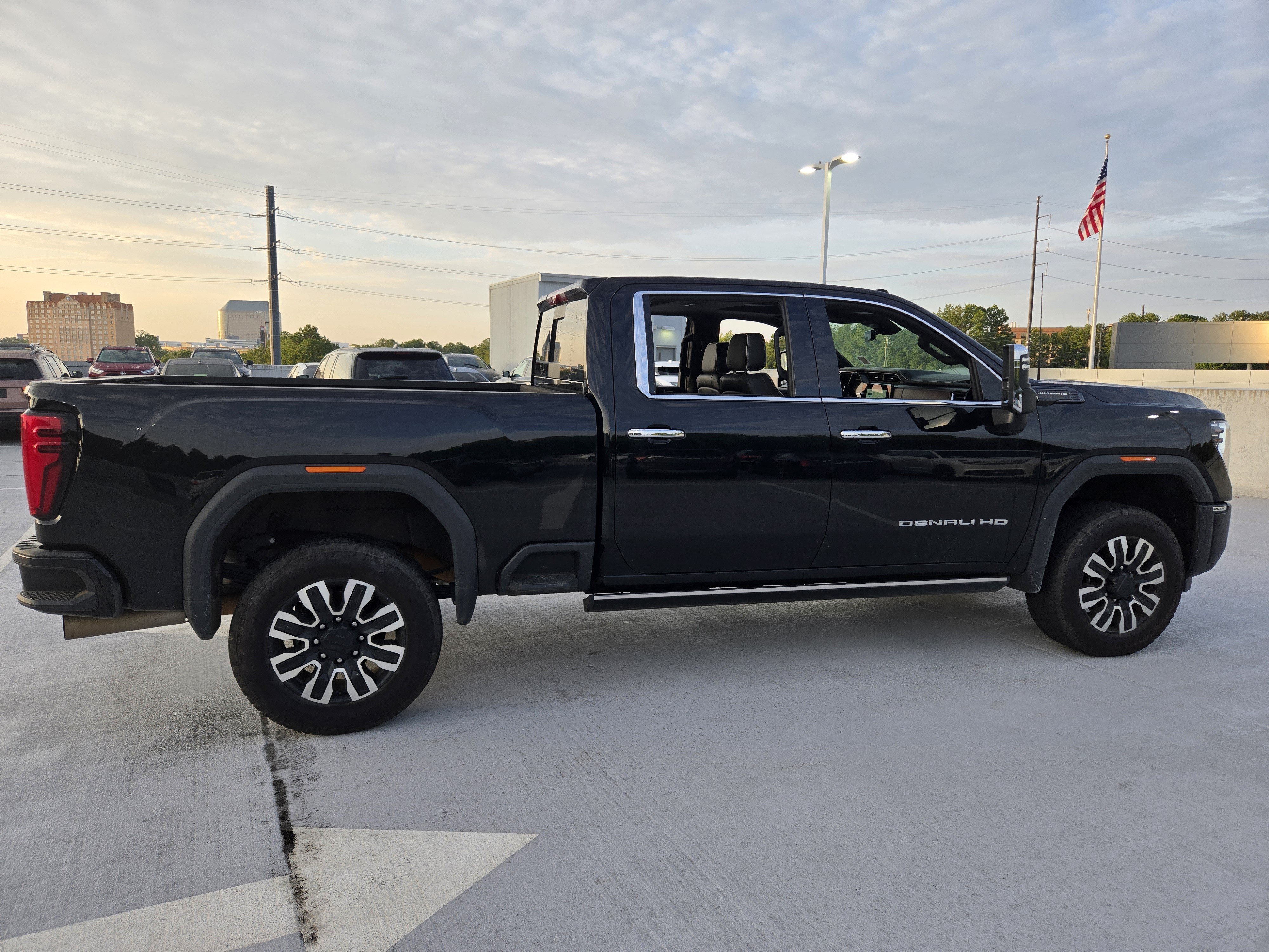 Used 2025 GMC Sierra 2500 Denali Ultimate w/ Max Trailering Package AWD/4WD image 7