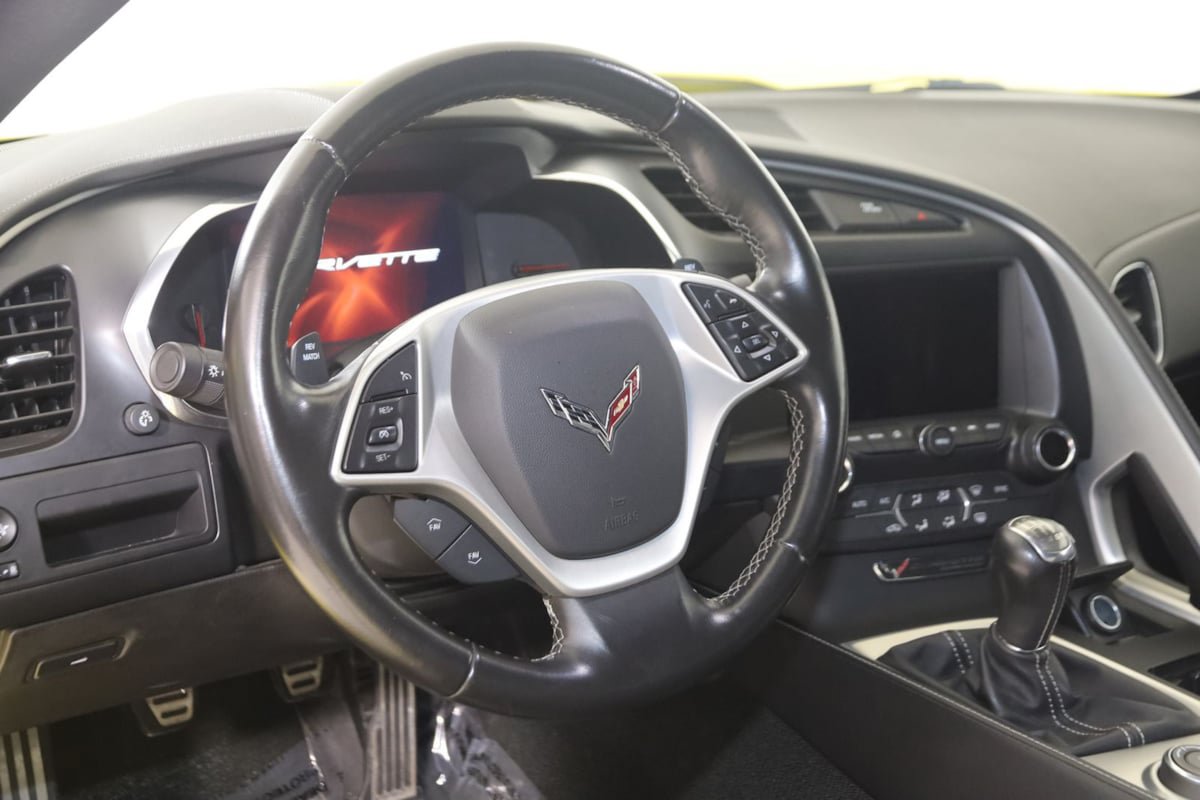 Used 2015 Chevrolet Corvette Stingray Coupe w/ ZF1 Appearance Package RWD image 6