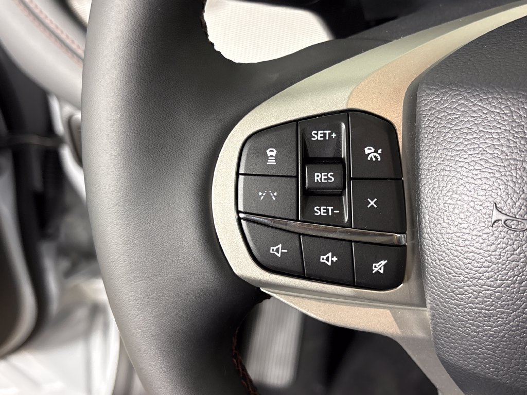 New 2026 Ford Explorer Active w/ Active Comfort Package RWD image 18
