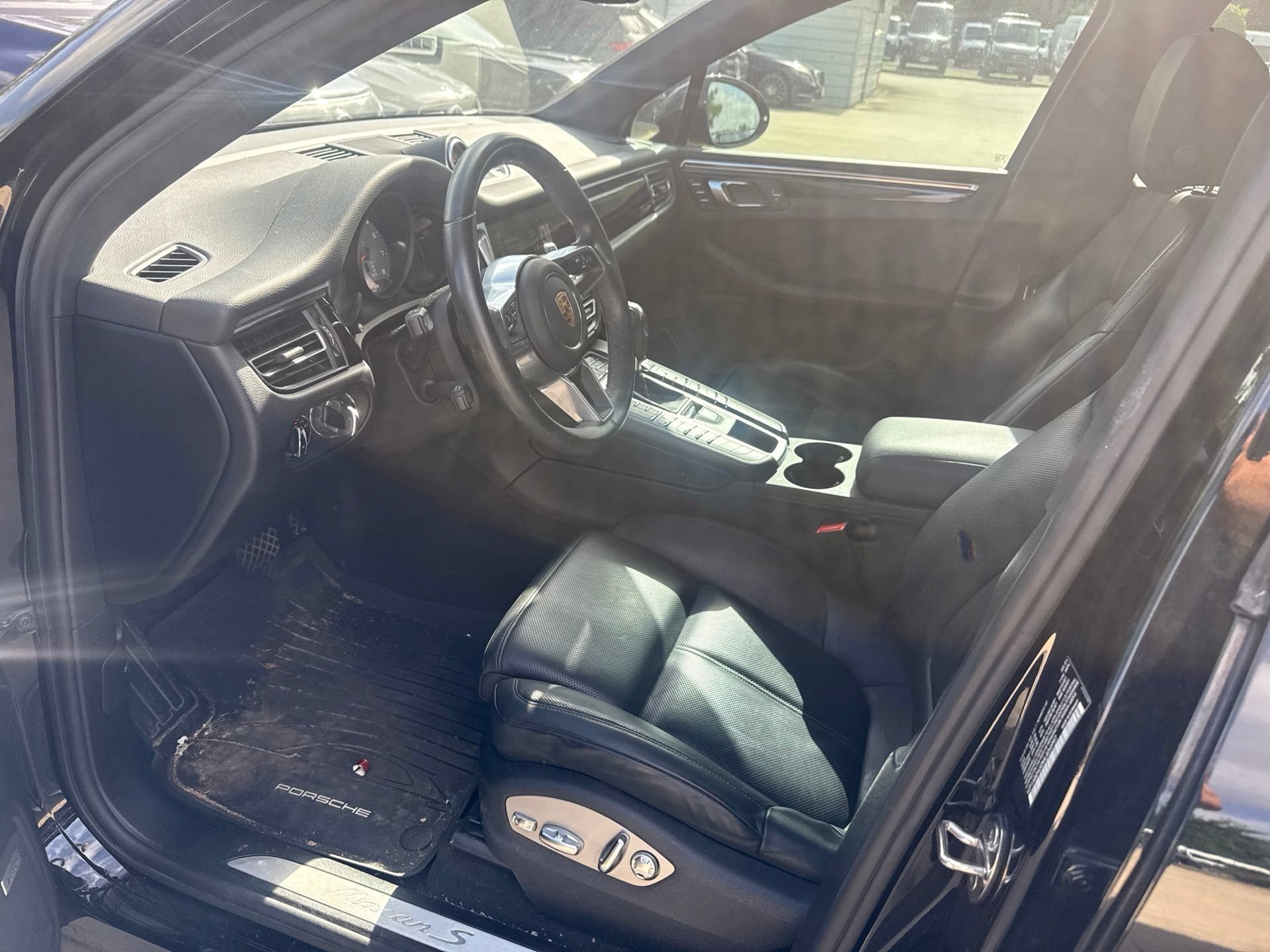 Used 2021 Porsche Macan S AWD/4WD image 9